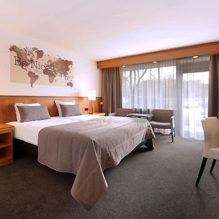 Van Der Valk Hotel Stein Urmond Esterno foto