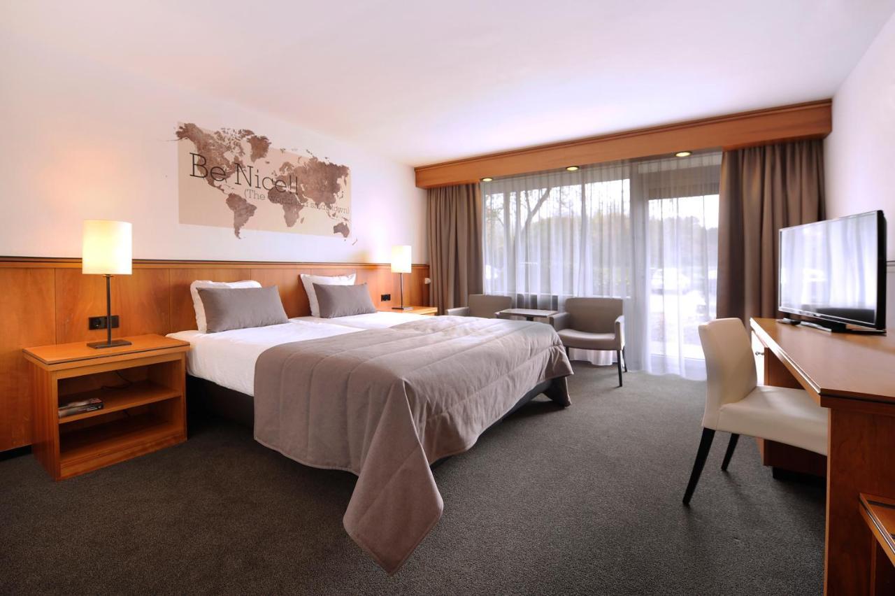 Van Der Valk Hotel Stein Urmond Esterno foto