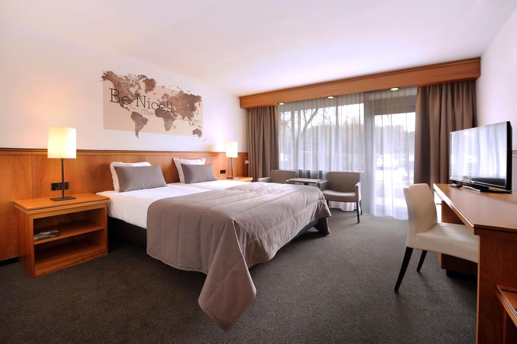 Van Der Valk Hotel Stein Urmond Esterno foto